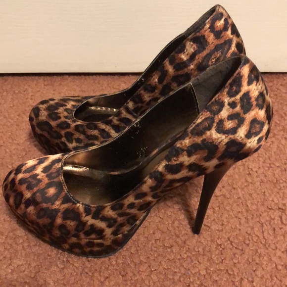 Charlotte Russe🥳HP🥳Leopard Heels - Picture 4 of 6